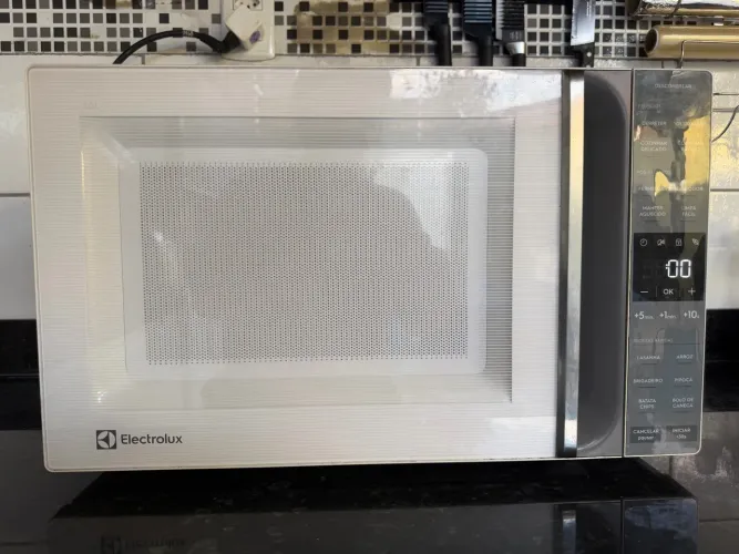 Vendo Microondas Branco Eletrolux Efficient 36L 1600w - 127V