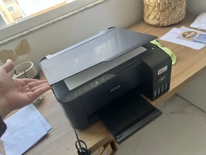 Impressora Epson EcoTank L3250 - Imprime pelo Celular (Wi-Fi), Copia e Escaneia