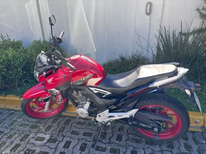 Honda CB 250F Twister ABS Vermelha - Apenas 29.410 km - Conservada
