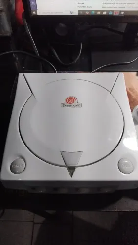 DREAMCAST TECTOY COMPLETO BRANQUINHO PERFEITO ESTADO FUNCIONANDO PERFEITAMENTE