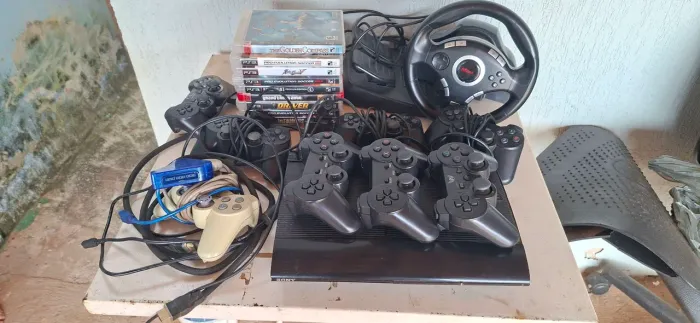 PS3 Original Completo + 8 Controles + Volante + Jogos