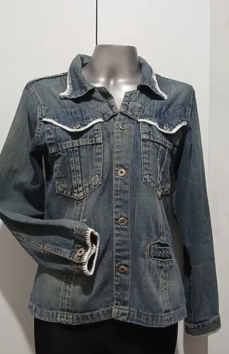 Jaqueta jeans feminina Tam M