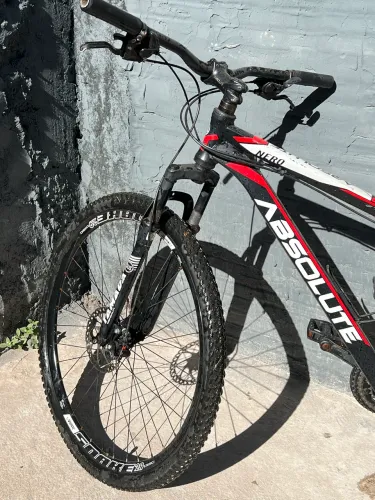 Vendo mountain bike absolute Nero 24 marchas