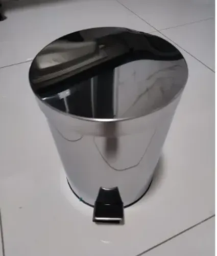 Lixeira de aço inox 5 litros/nova/Retirada aqui