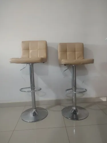 Par de banquetas 