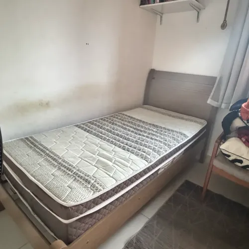 Cama solteiro com colchão 