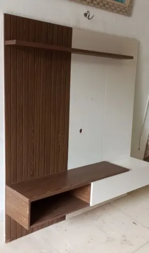 Faço a entrega, painel de tv semi novo