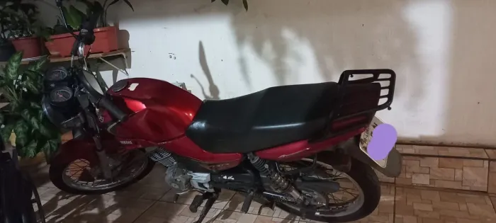 Vende -se  Moto Yamaha YBR  125cc    ano 2008  R$5.600,00