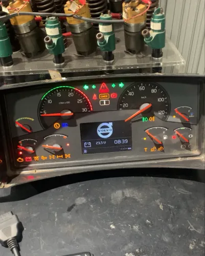 PAINEL DE INSTRUMENTO VOLVO FH COM ARLA  