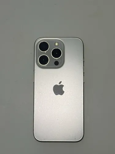 iPhone 15 PRO (Simplesmente impecável)
