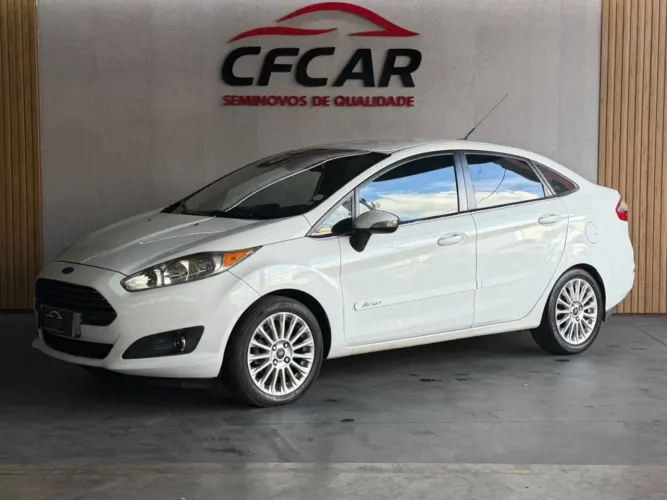 Ford Fiesta Sedan Titanium 1.6 Powershift 2014