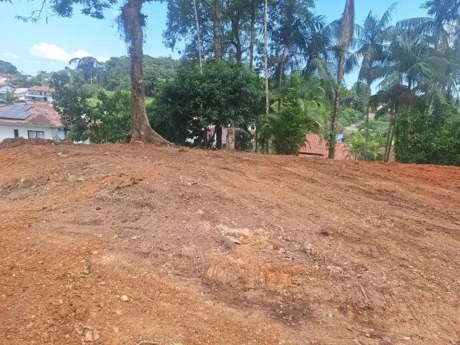 Terreno no Bairro Nova Brasília  Amplo e Bem Localizado