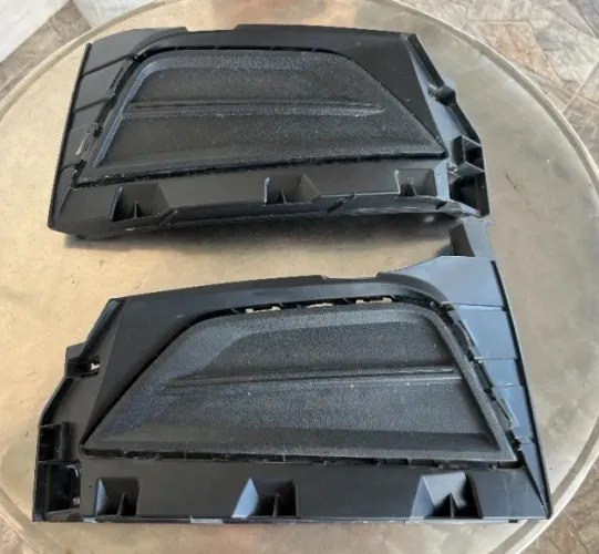 MOLDURA FAROL DE NEBLINA VW POLO E VIRTUS