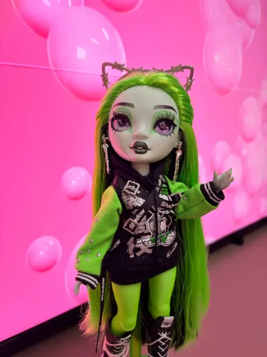 Boneca Shadow High Harley Limestone
