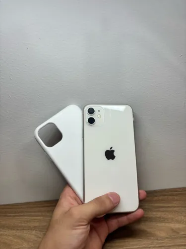 iPhone 11 impecável