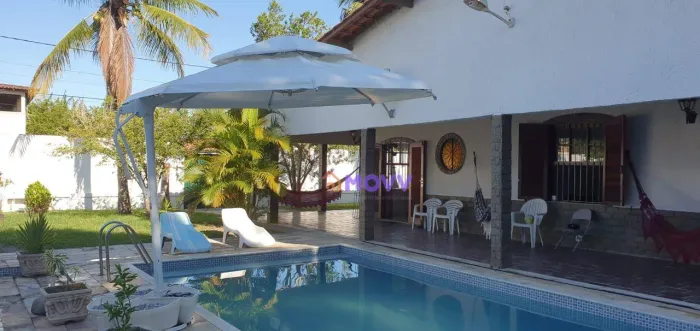 Casa com piscina e churrasqueira 300m da Lagoa Araruama