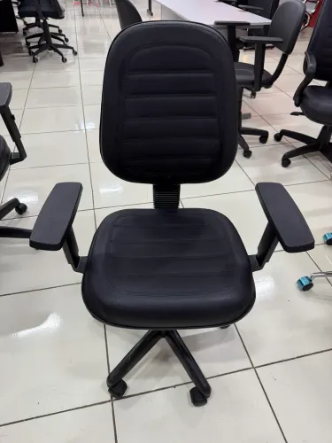 Cadeira executiva alta nova