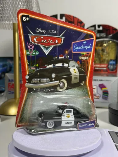 Sheriff xerife Disney Pixar cars mattel