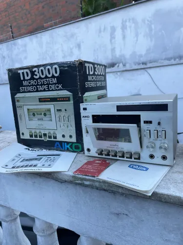 Tape deck toca fitas Aiko Td3000 na caixa