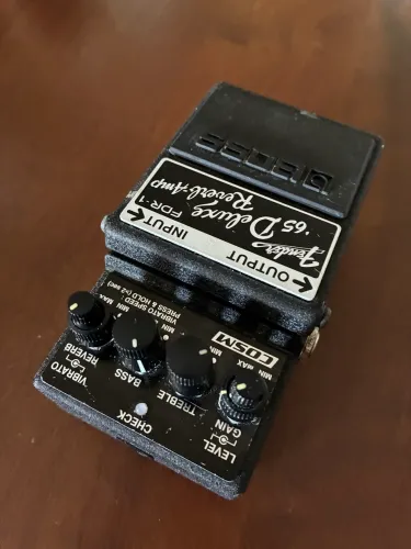 Boss FDR-1 Fender ?65 Deluxe Reverb - Raro / Descontinuado / Ótimo som Fender
