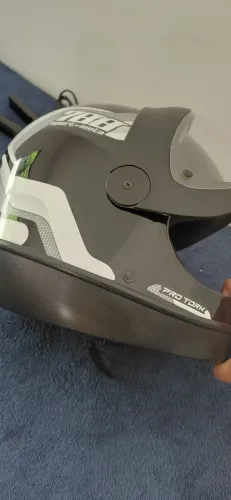 Capacete usado