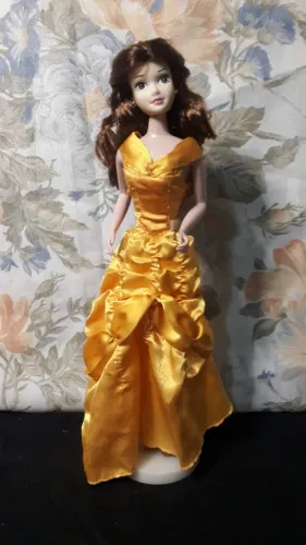 BARBIE BELLE CLASSIC DOLL DISNEY - NOVINHA
