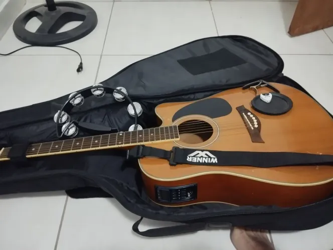 Violão Phantom + tudo que está na imagem