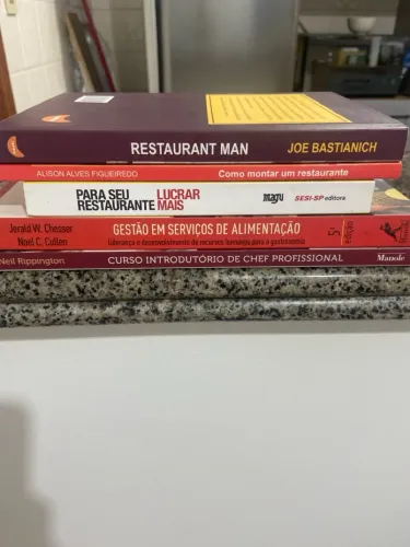 Livros sobre restaurantes e alimentação