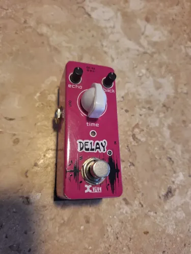 Pedal de Delay analógico Xvive 