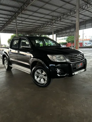 Toyota Hilux CD SRV D4-d 4X4 3.0 TDI Diesel AUT 2012