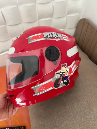 Capacete novo
