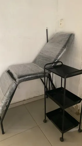 Maca e carrinho de estética 