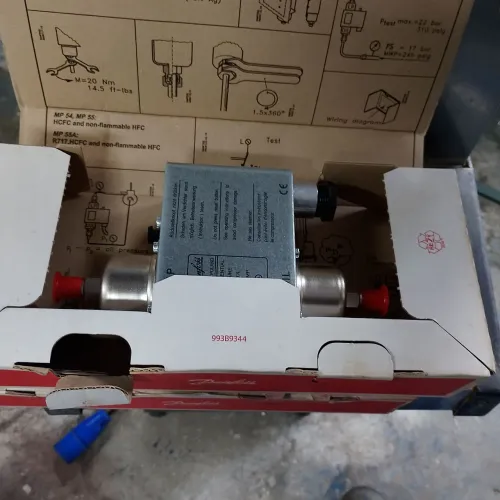 pressostato diferencial de óleo Danfoss, modelo MP55