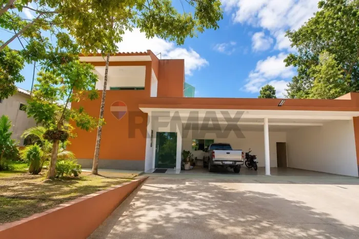 "Casa Encantadora com Vista para o Mar na Bahia"