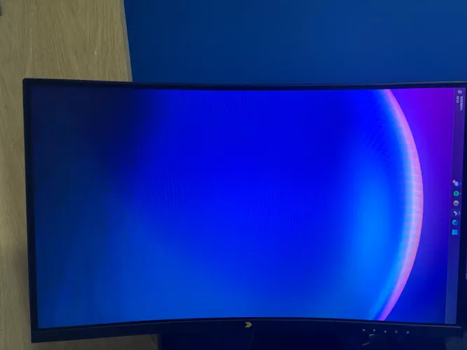 Monitor Gamer Curvo KBM! Gaming MG320 27" Full HD, 180Hz