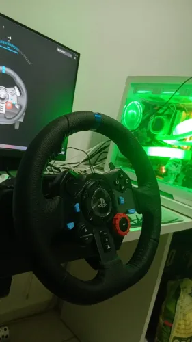 Volante Logitech g29 (NOVO - AINDA NA GARANTIA DE 1 ANO)