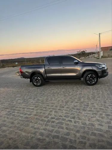 Toyota Hilux CD SRX Limited 4X4 2.8 TDI Die.aut 2023