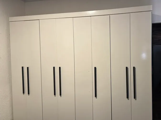 Guarda-Roupa Branco Grande - 8 Portas
