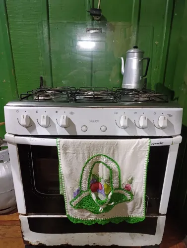 Fogão branco