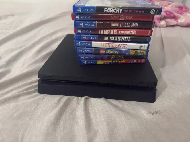 PS4 Slim 1TB à venda! 9 jogos inclusos