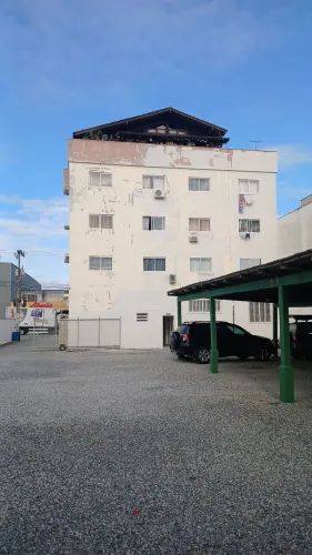 Lixar e pintar 