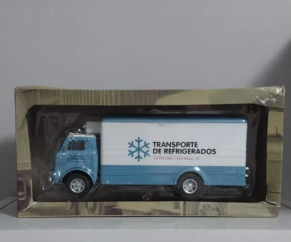 MINIATURA DE CAMINHÃO TRANSPORTES DE REFRIGERADOS  ESCALA 1:43