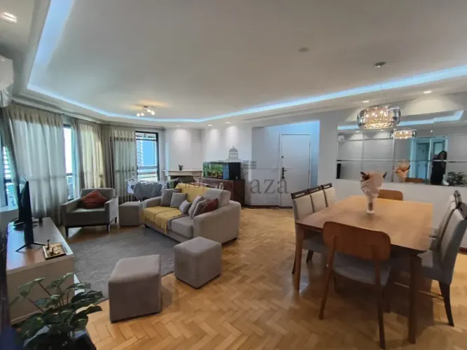 Apartamento - Vila Sanches - Solar das Acácias - 4 Dormitórios - 180m².