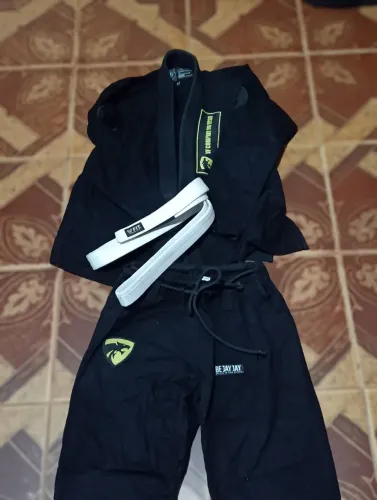 Kimono Jiu-jitsu/Karatê