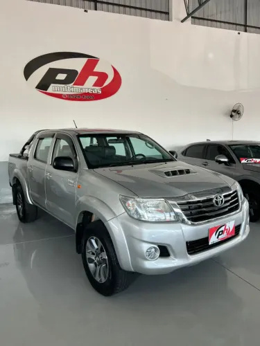 Toyota Hilux CD SR D4-d 4X4 3.0 TDI Dies Aut. 2013
