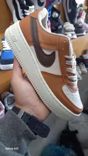 Tênis nike Air force promoção marrom