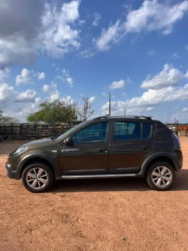Renault Sandero Stepway Hi-power 1.6 8V 5P 2014