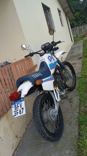 Vendo linda DT 180 Z 1991