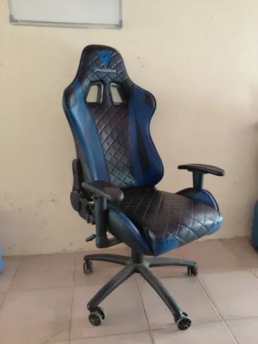 CADEIRA GAMER EM PERFEITO ESTADO