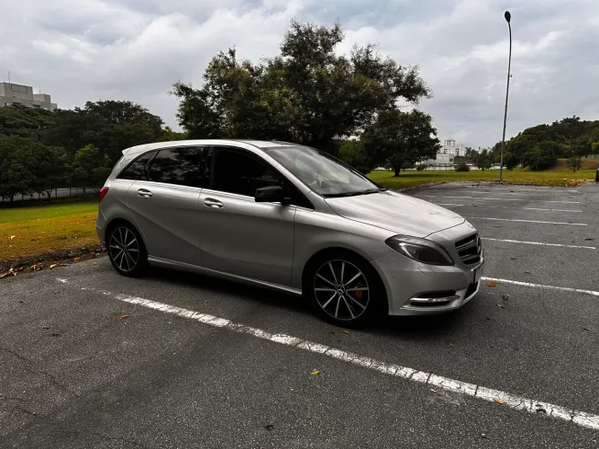 Mercedes-Benz Classe B 200 CGI 1.6 TB Sport 156cv AUT 2014